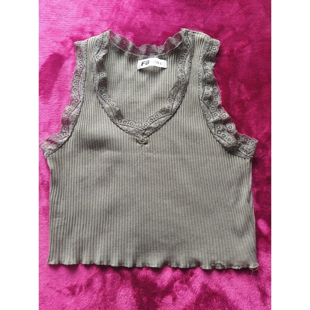 Tank Top Women's Green EUC Lace trim